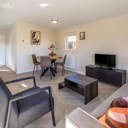 2 Bedroom Lovely In